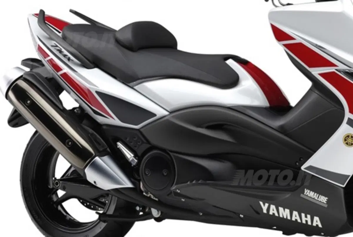 Yamaha T-MAX Anniversary 50°: lo vorreste anche in Italia?