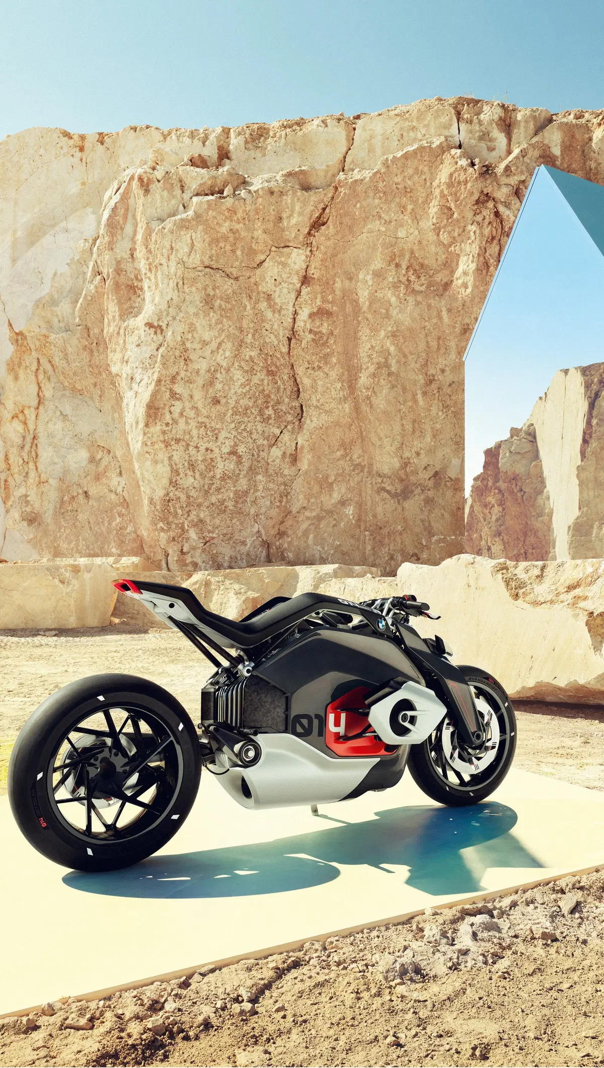 BMW Vision DC Roadster. Il Boxer diventa elettrico (15)