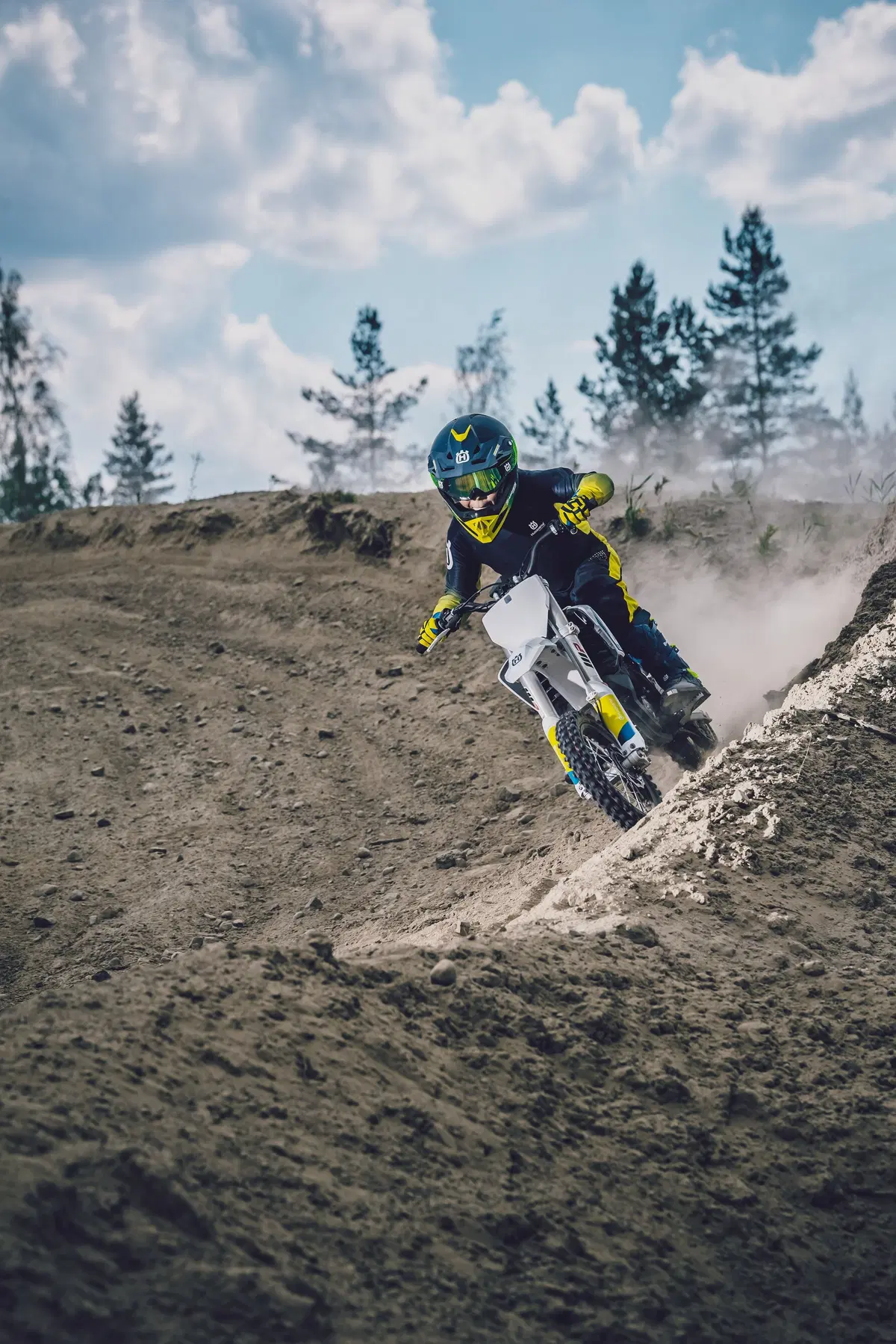 Husqvarna EE 5. La minicross (elettrica) per cominciare (6)
