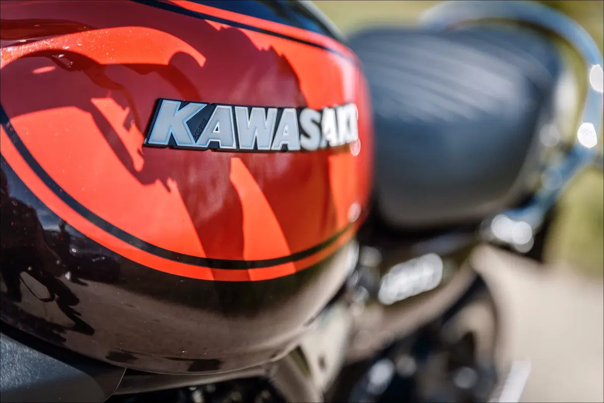 Le replicanti: Kawasaki Z900RS vs Suzuki Katana 1000 vs Triumph Speed Twin (3)