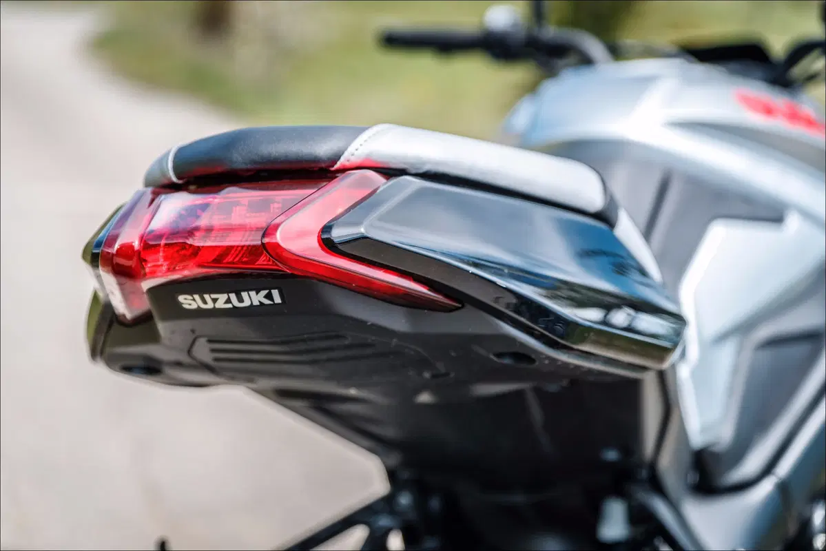 Le replicanti: Kawasaki Z900RS vs Suzuki Katana 1000 vs Triumph Speed Twin (7)