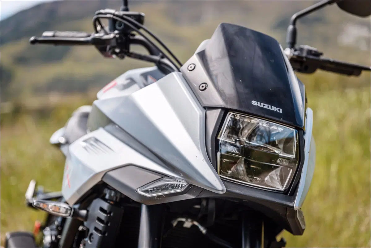 Le replicanti: Kawasaki Z900RS vs Suzuki Katana 1000 vs Triumph Speed Twin (3)