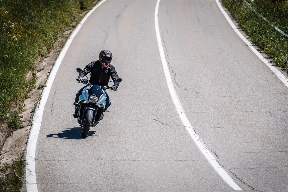 Le replicanti: Kawasaki Z900RS vs Suzuki Katana 1000 vs Triumph Speed Twin (21)