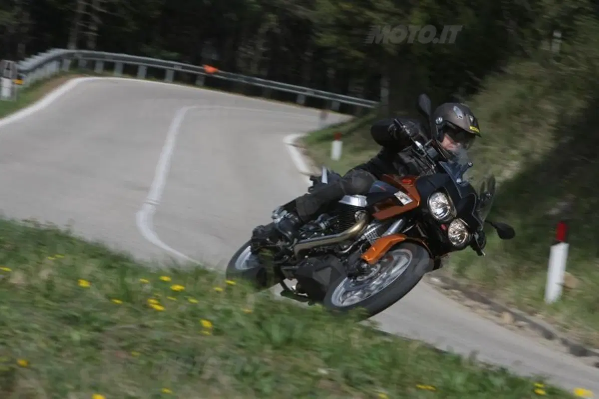 Moto Guzzi Stelvio 1200 8V e NTX   (4)