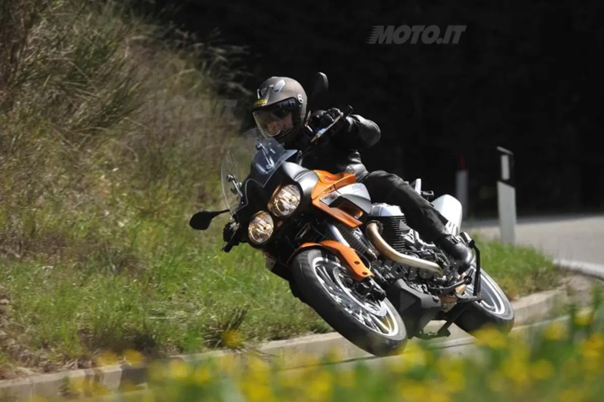 Moto Guzzi Stelvio 1200 8V e NTX   (22)