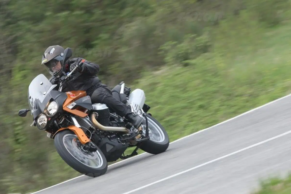 Moto Guzzi Stelvio 1200 8V e NTX   (24)