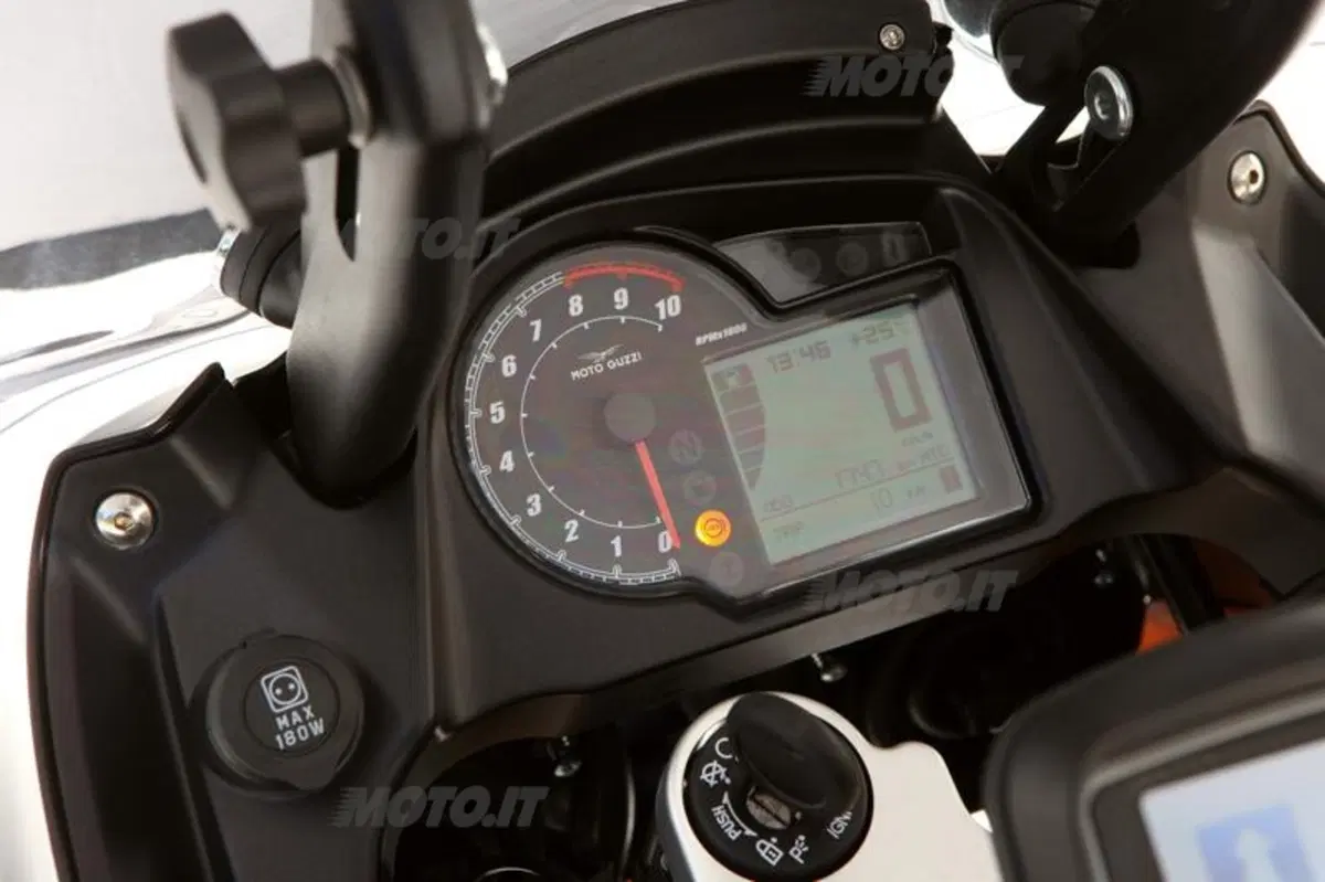 Moto Guzzi Stelvio 1200 8V e NTX   (35)