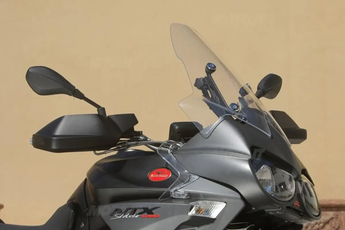 Moto Guzzi Stelvio 1200 8V e NTX   (47)