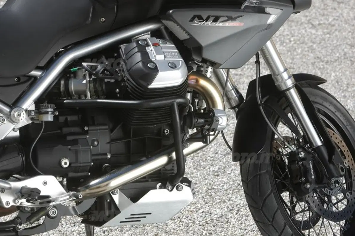 Moto Guzzi Stelvio 1200 8V e NTX   (51)