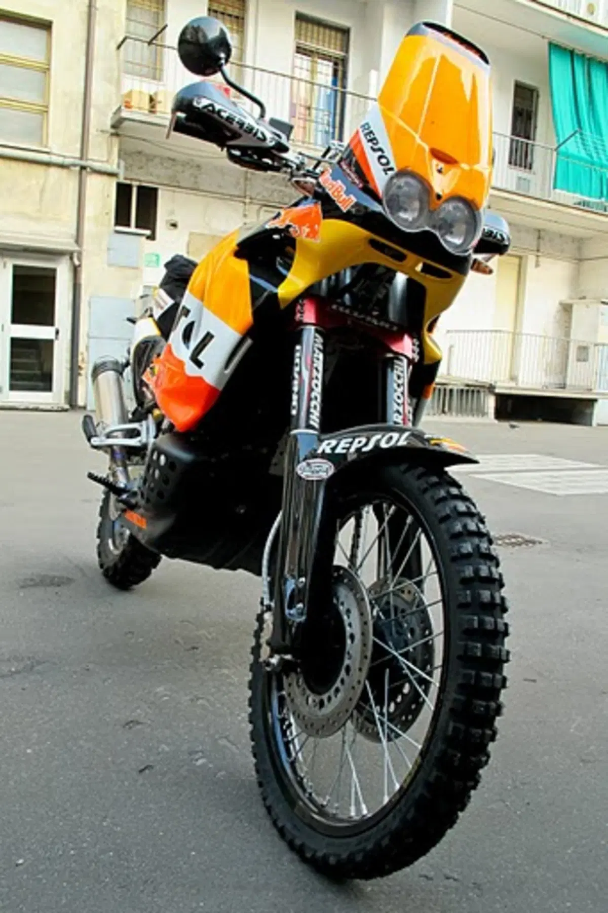 Special Honda Africa Twin XRV 750  (9)