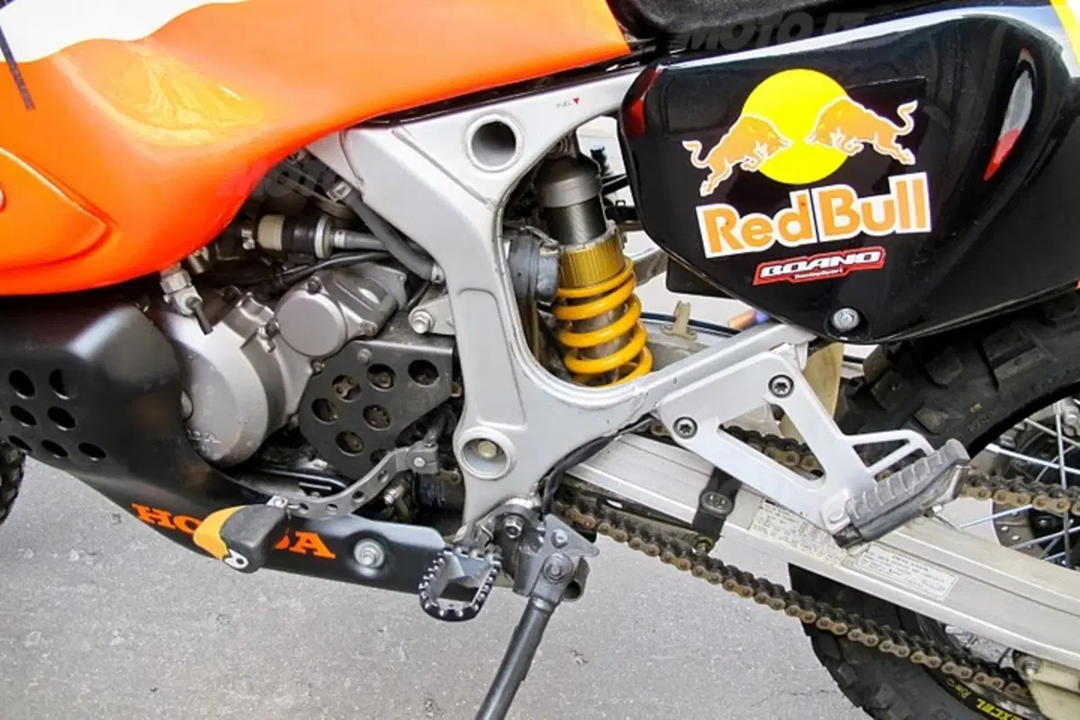 Special Honda Africa Twin XRV 750  (18)