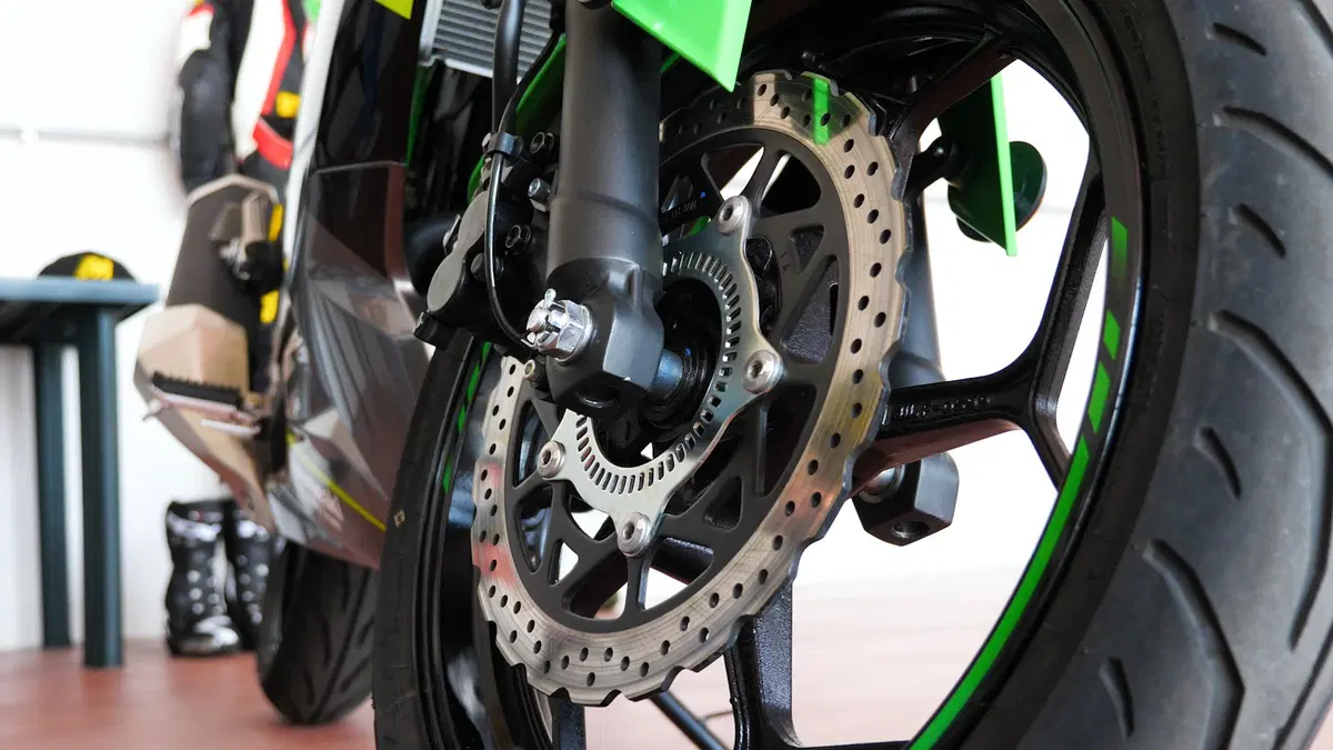 Realtà vs videogame: Kawasaki Ninja 125, la prova in compagnia di Blink46 (9)