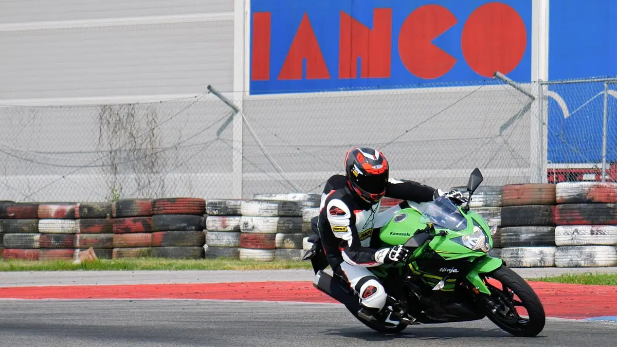 Realtà vs videogame: Kawasaki Ninja 125, la prova in compagnia di Blink46 (14)