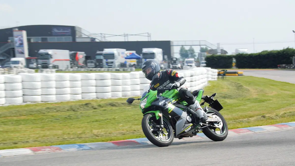 Realtà vs videogame: Kawasaki Ninja 125, la prova in compagnia di Blink46 (19)