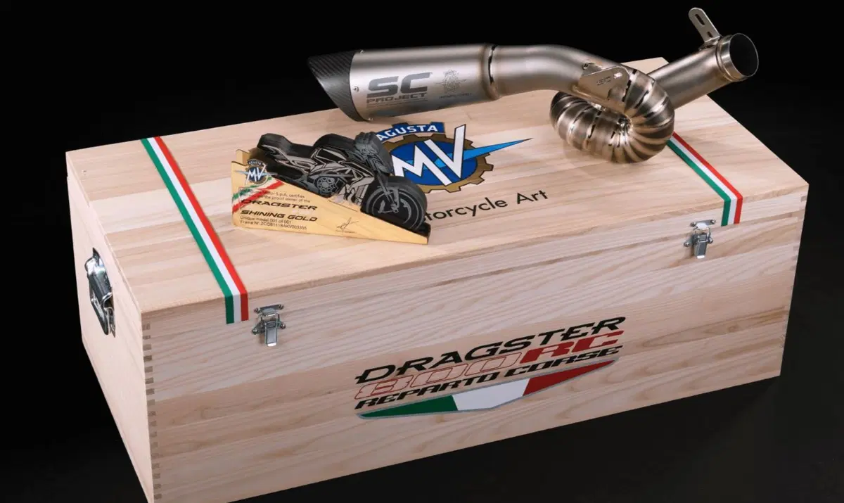MV Agusta Dragster RC Shining Gold. Oro puro (11)