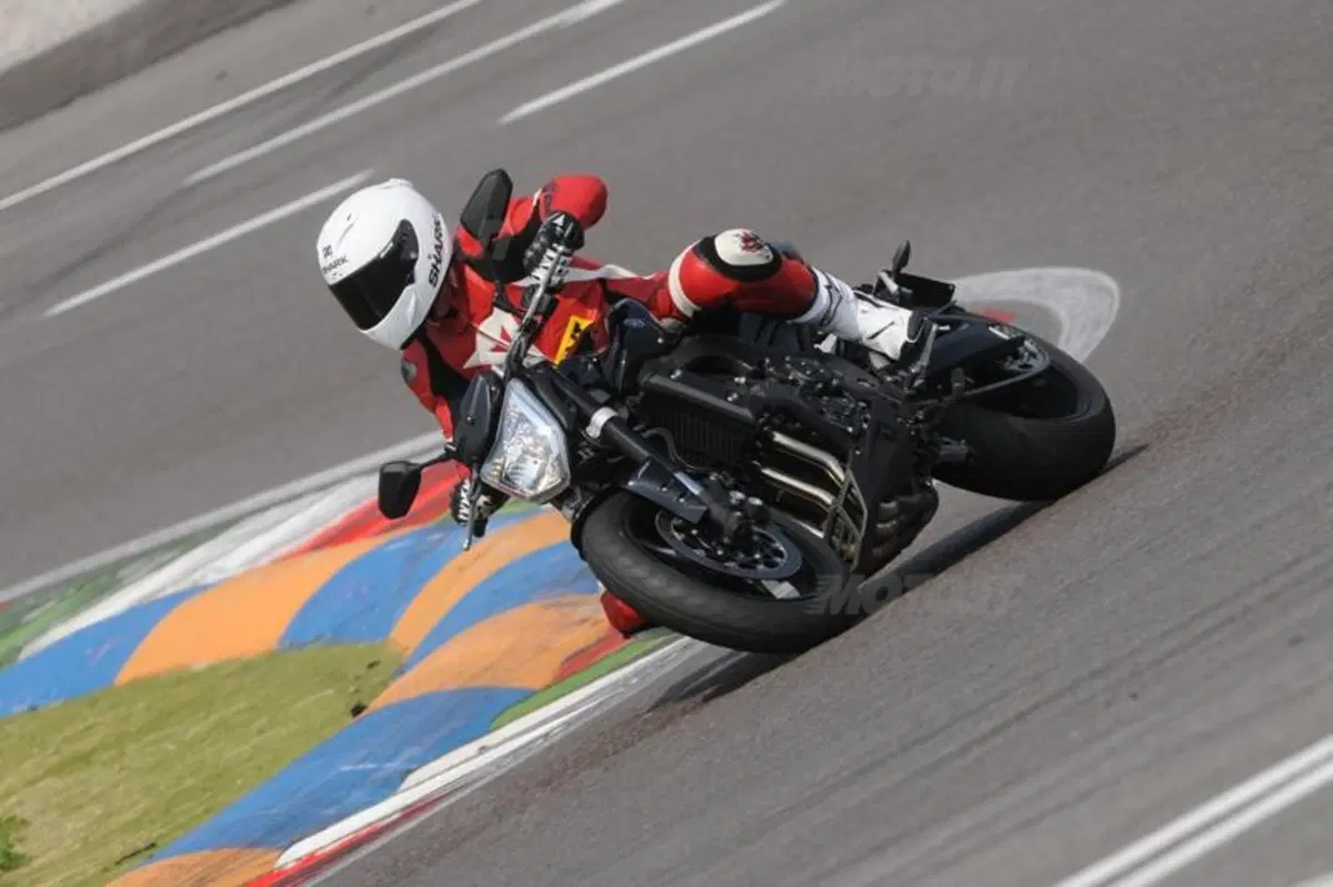 Test caschi. Shark Race-R Pro (5)