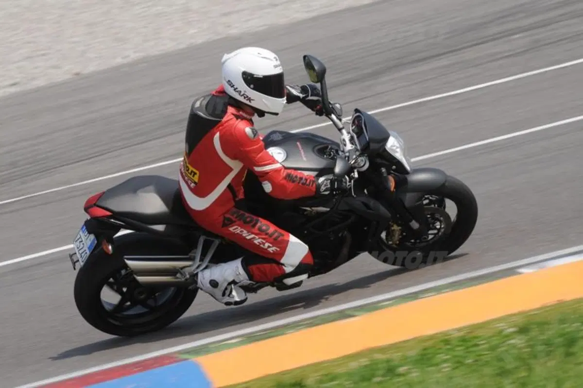 Test caschi. Shark Race-R Pro (6)