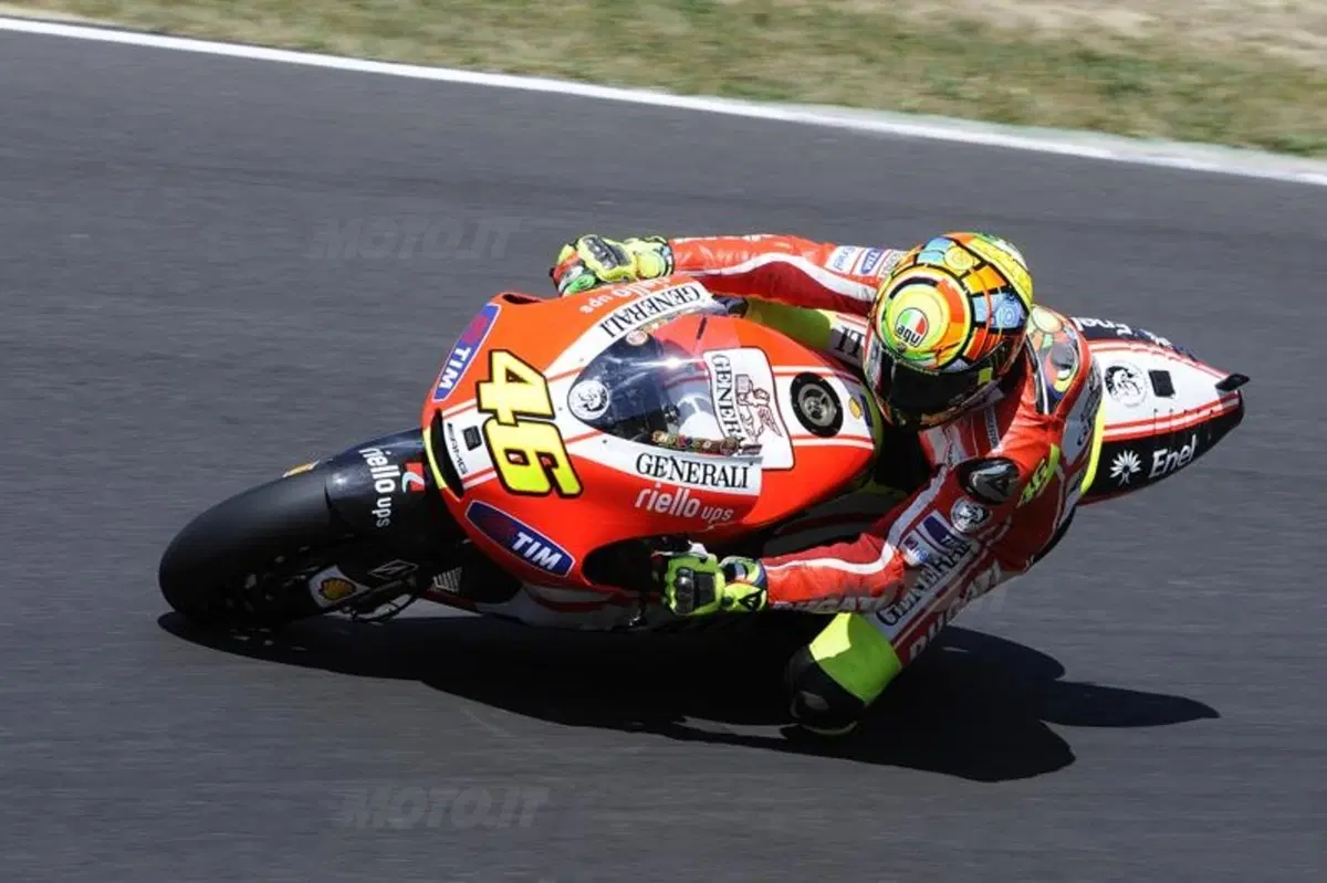 Rossi sulla Ducati GP12: "Andiamo nella direzione giusta" (2)