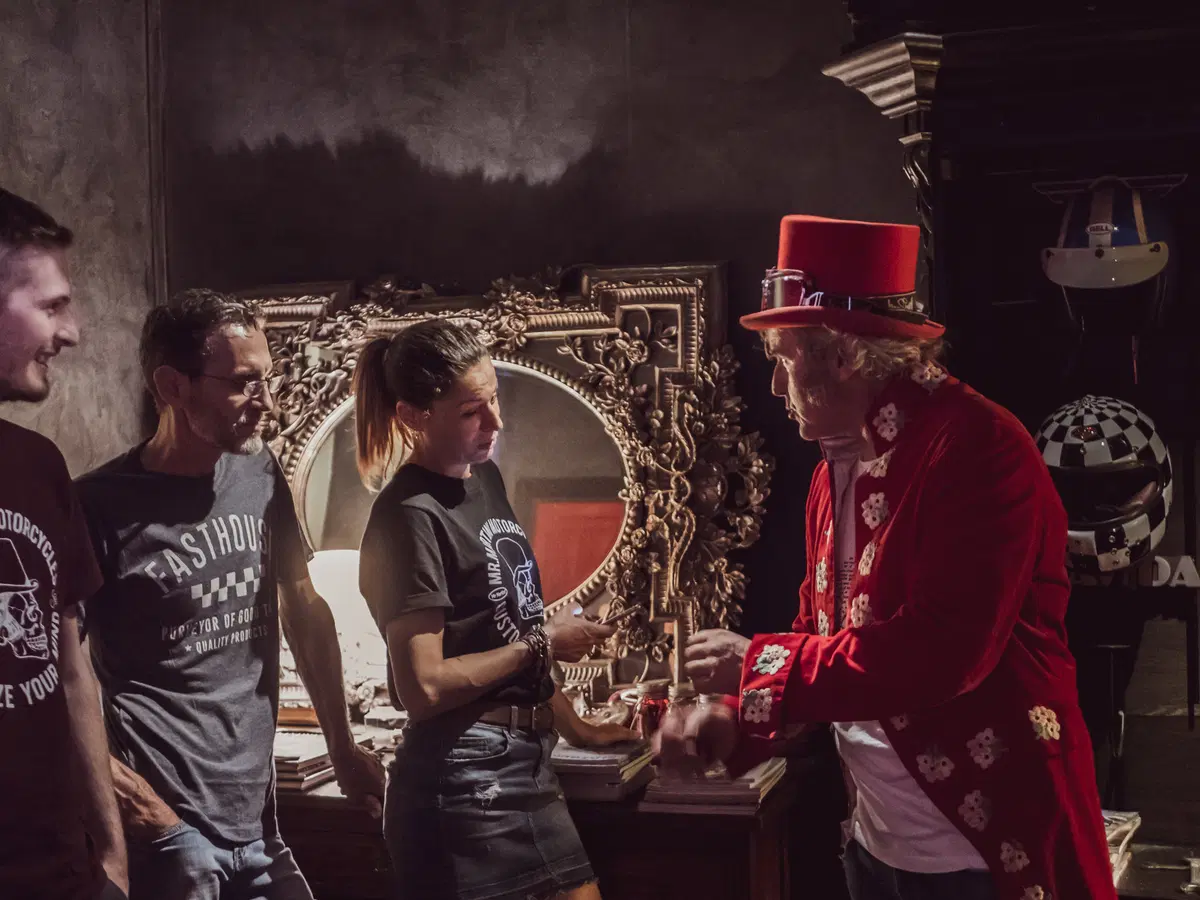 Mr Martini: l'officina, il ristorante, le moto, l'artista