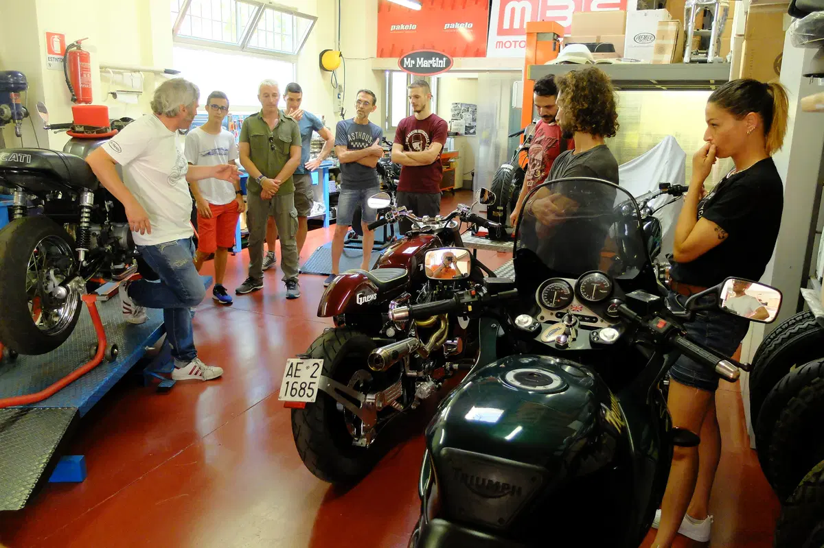 Mr Martini: l'officina, le moto, il ristorante, l'artista (9)