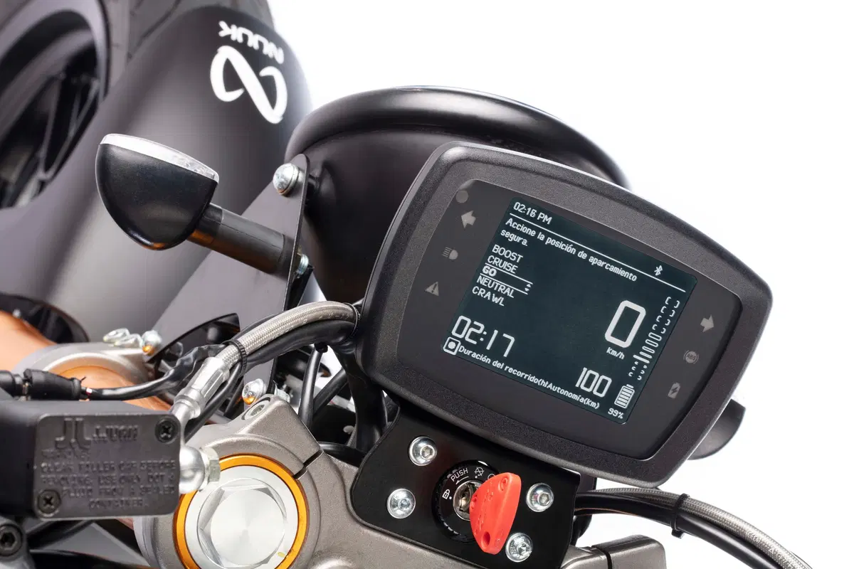 Test Rieju Nuuk 110 km/h. La moto elettrica per la città (8)