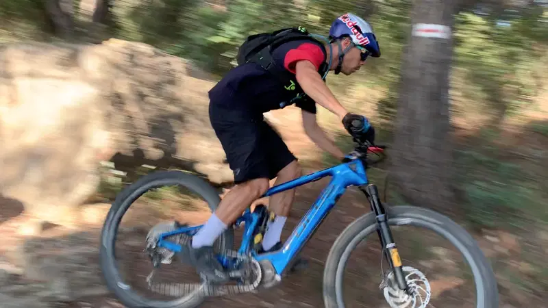 Fontana ProRider e-Vlog: "Come affrontare nuovi sentieri"