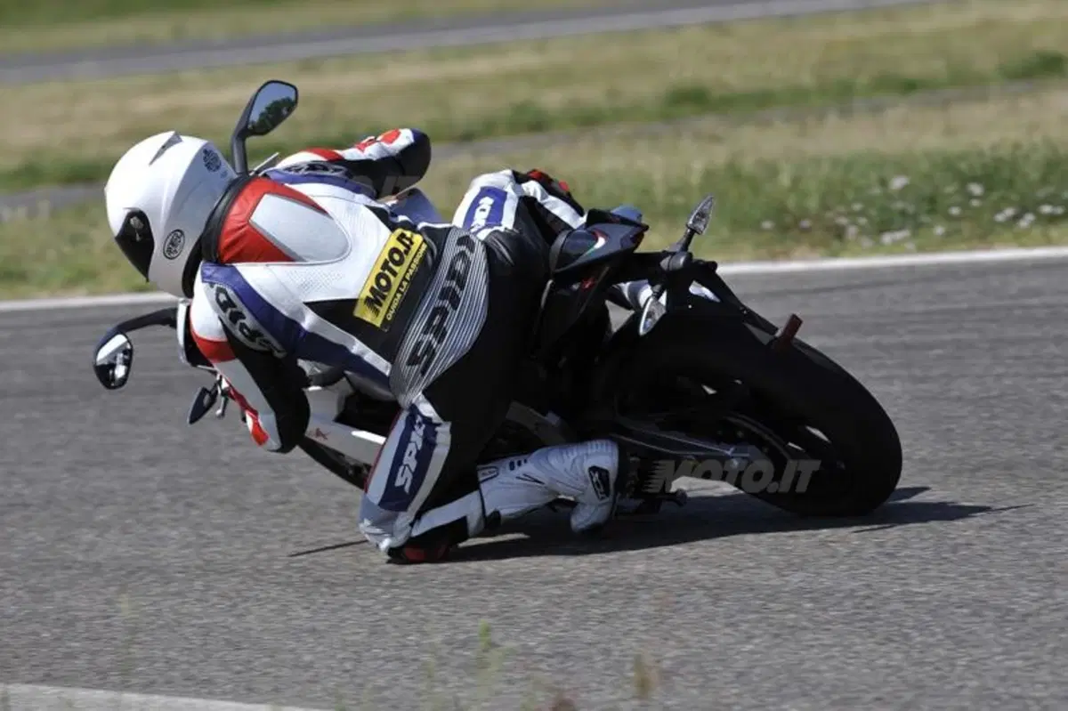 Aprilia RS4  (7)