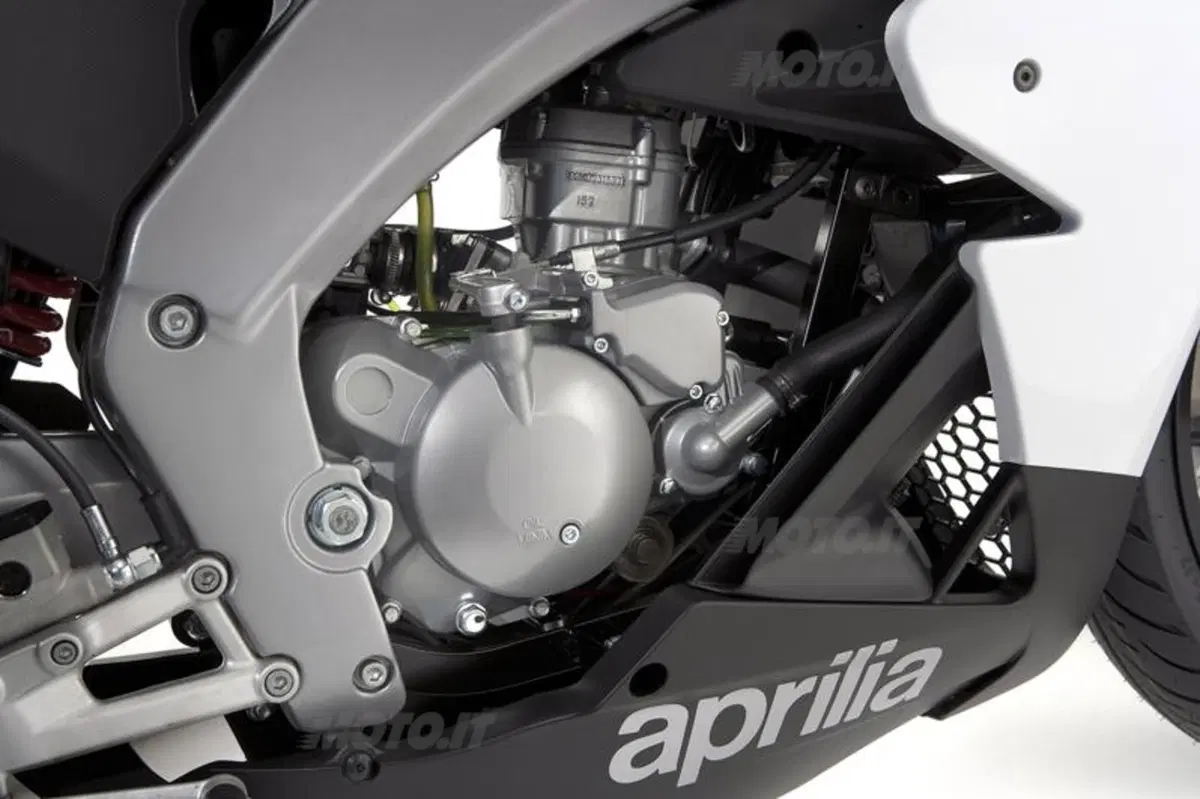 Aprilia RS4  (23)