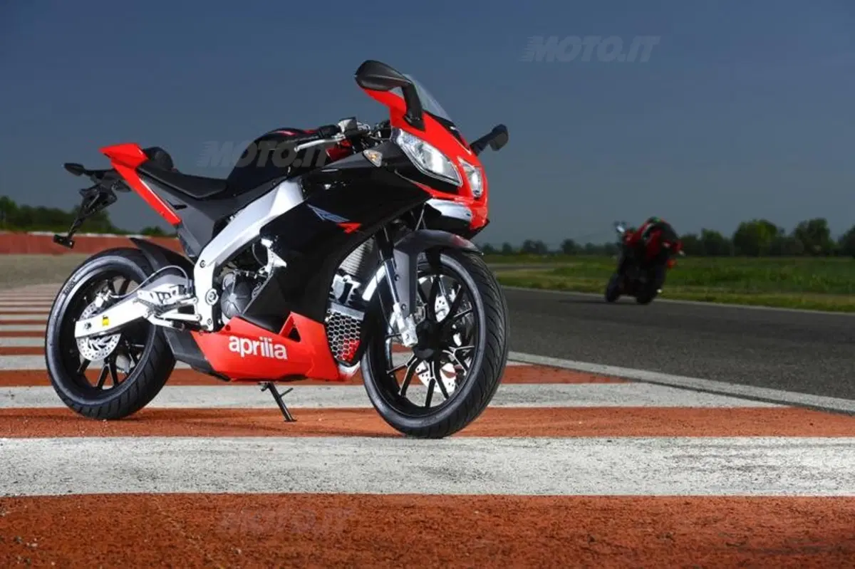 Aprilia RS4  (26)