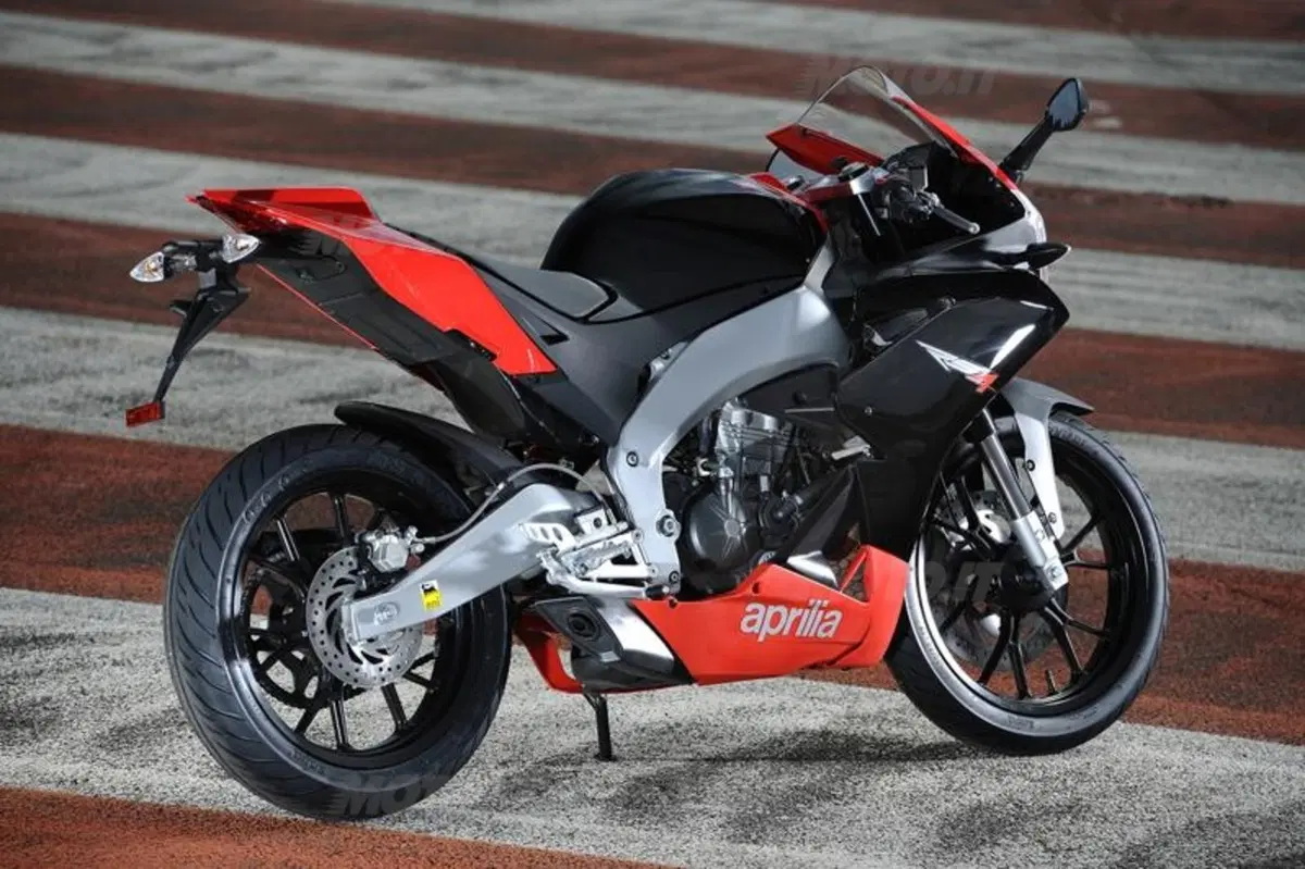 Aprilia RS4  (28)