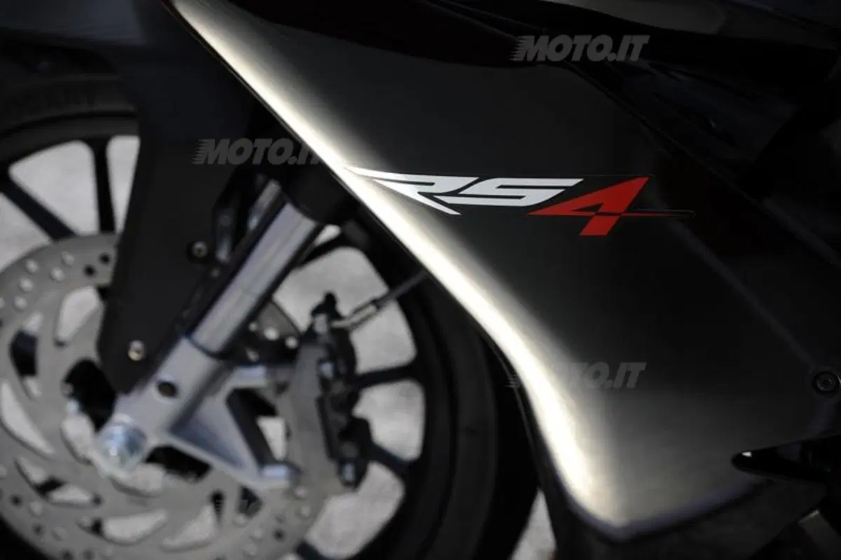 Aprilia RS4  (32)