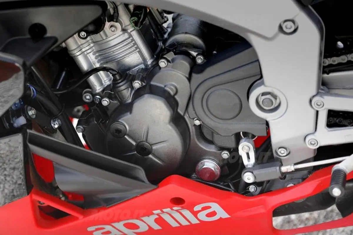 Aprilia RS4  (36)