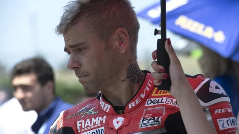SBK 2019 a Donington. Alvaro Bautista: "Un problema tecnico &egrave; la causa delle mie cadute"