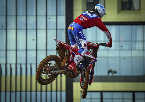 MXGP, vittorie di Gajser e Prado in Indonesia