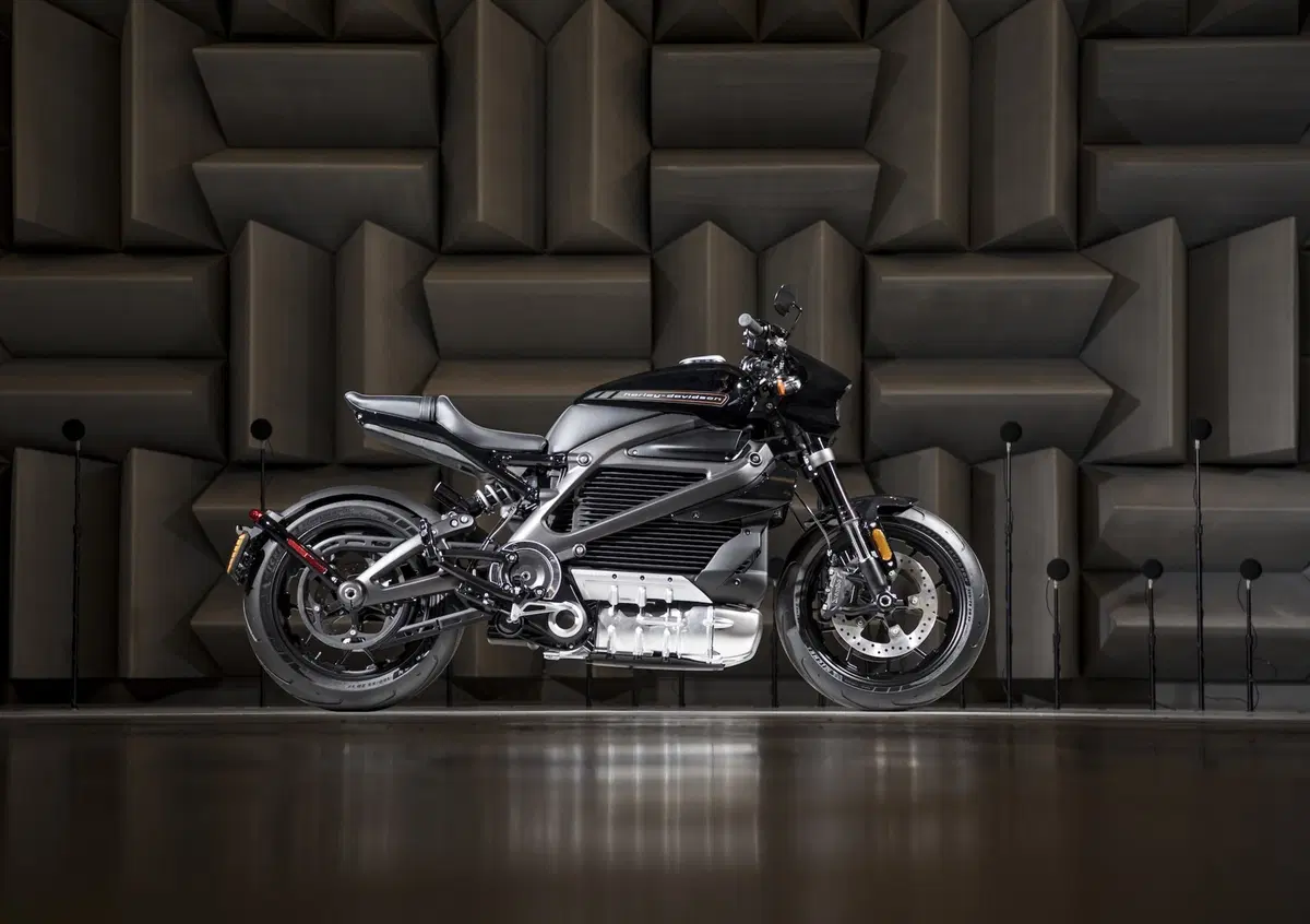 Harley-Davidson: in prova il "sound" elettrico della LiveWire