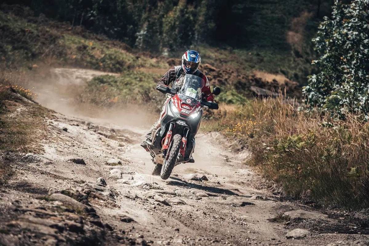 Zocchi (Honda X-ADV 750) ha vinto la Gibraltar Race (5)