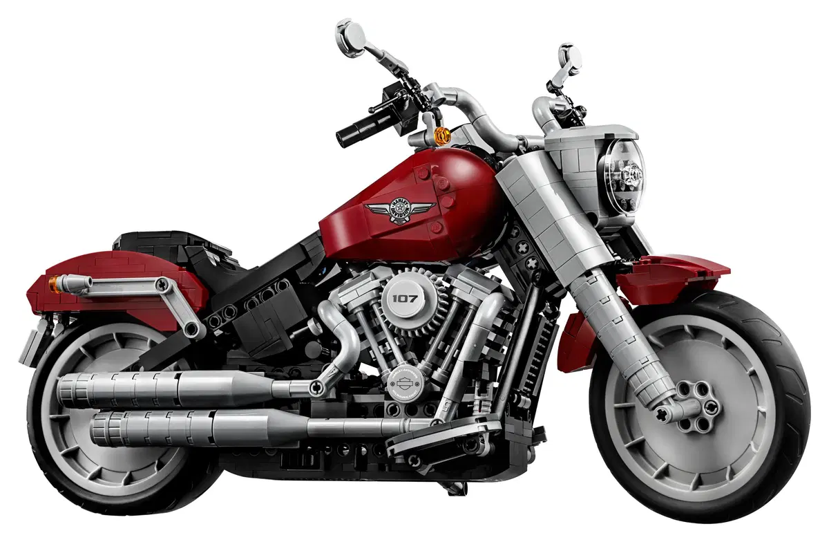 Harley-Davidson Fat Boy. Modello in scala di Lego Creator Expert