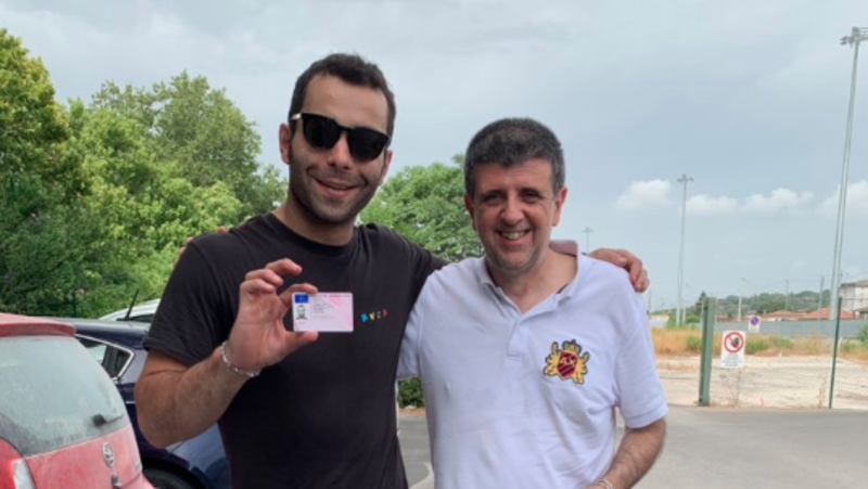 Danilo Petrucci ha preso la patente: &quot;Da oggi posso guidare anche in strada&quot;