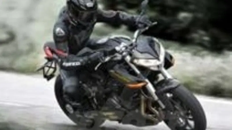 Benelli TNT 899 e TNT 1130 Century Racer