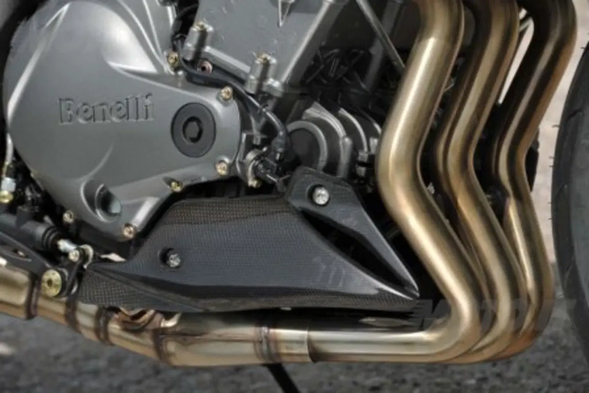 Benelli TNT 899 e TNT 1130 Century Racer (5)