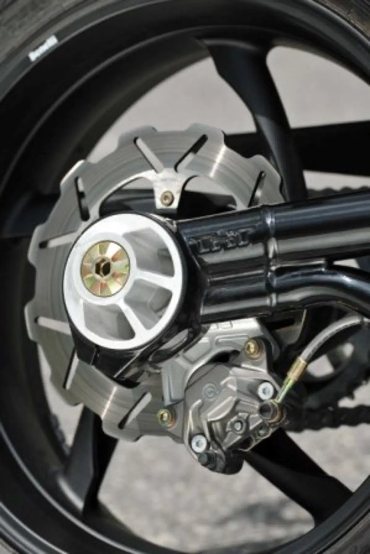 Benelli TNT 899 e TNT 1130 Century Racer (11)