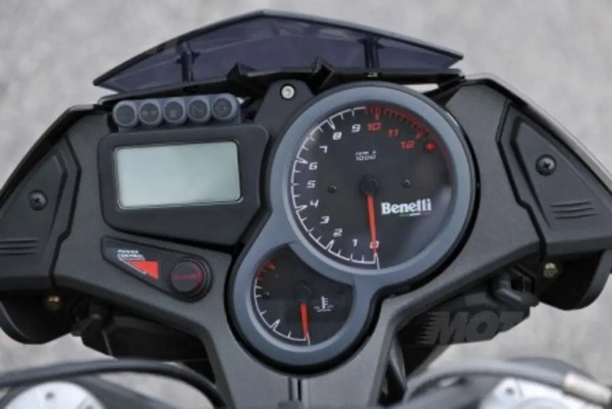 Benelli TNT 899 e TNT 1130 Century Racer (19)