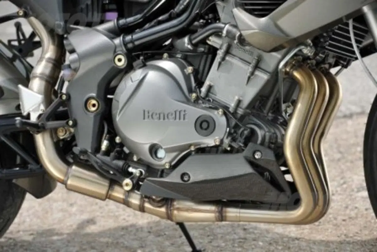 Benelli TNT 899 e TNT 1130 Century Racer (20)