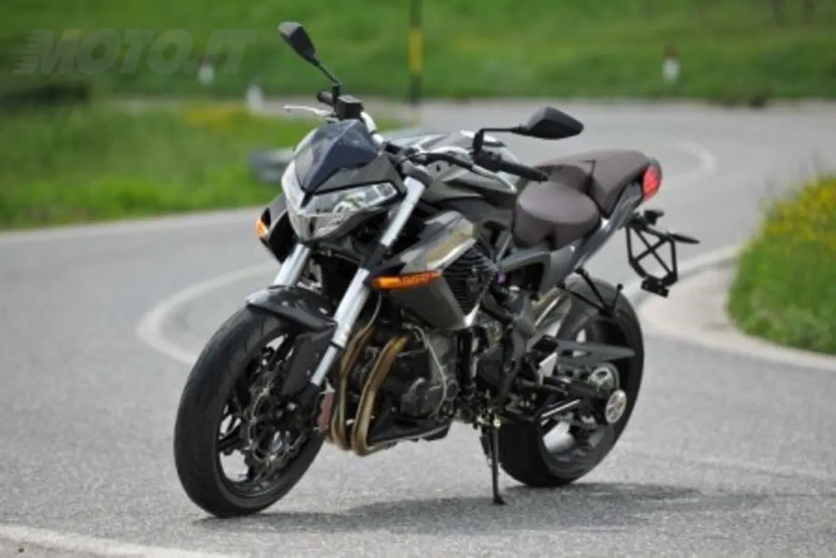 Benelli TNT 899 e TNT 1130 Century Racer (21)