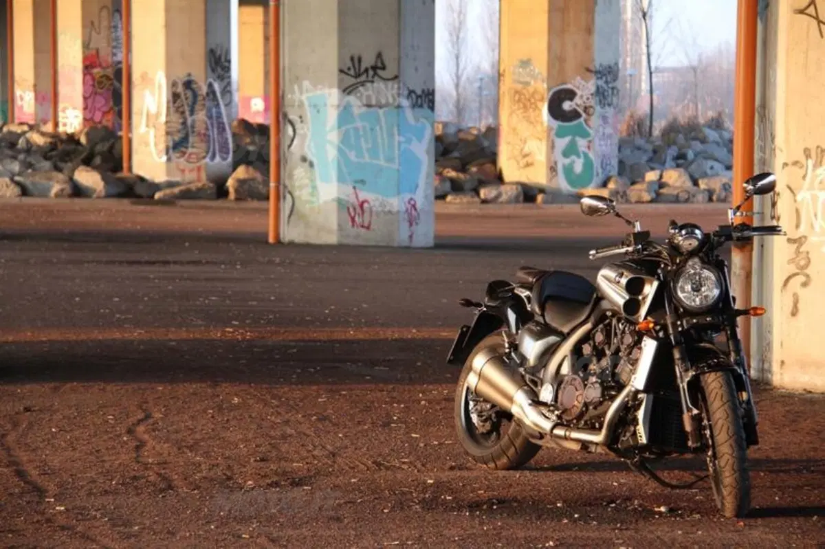 Yamaha VMax   (12)
