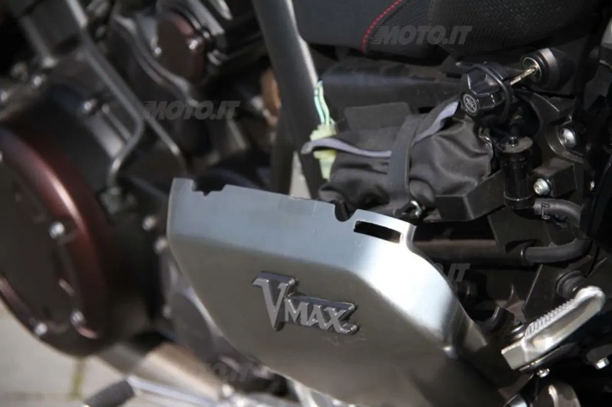 Yamaha VMax   (22)