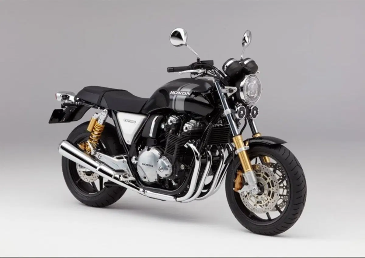 Honda, brevetto di una quattro cilindri raffreddata ad aria: futura CB1100? (8)