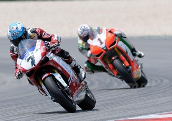 Checa vince gara 1 a Misano