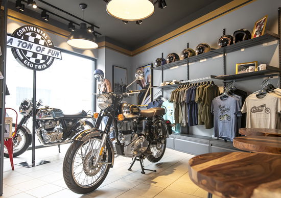 Royal Enfield: nel nuovo Concept Store svelata la Bullet Trials