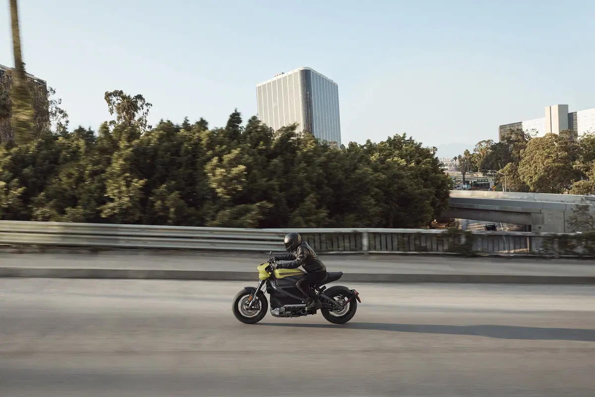 Harley-Davidson LiveWire: caratteristiche e prezzo della prima moto elettrica di Milwaukee (5)